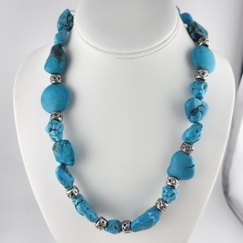 Chunky Faux Turquoise And Silver Tone‎ Necklace